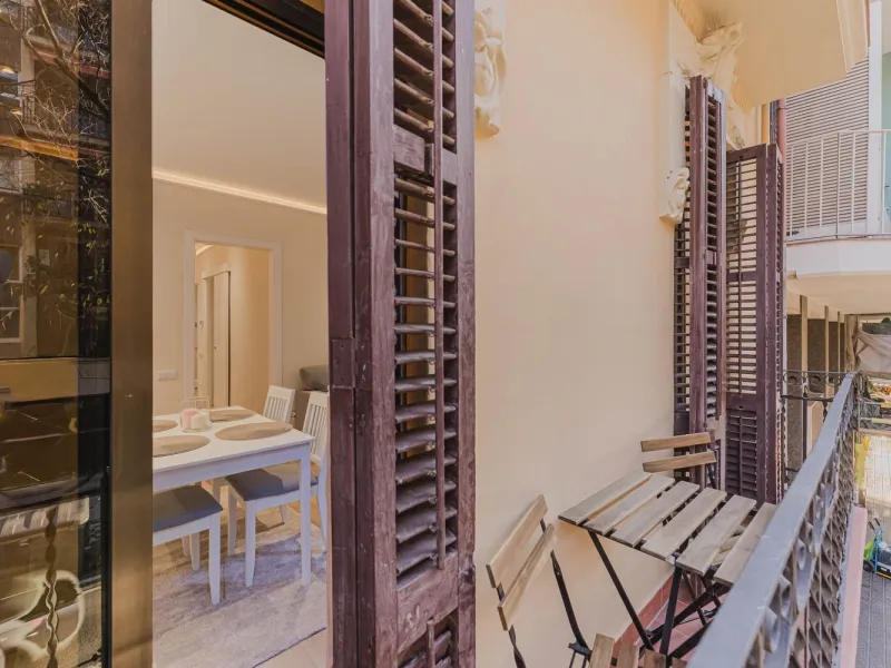 Newly Renovated Apartment with Balcony in Nova Esquerra de l’Eixample, Barcelona