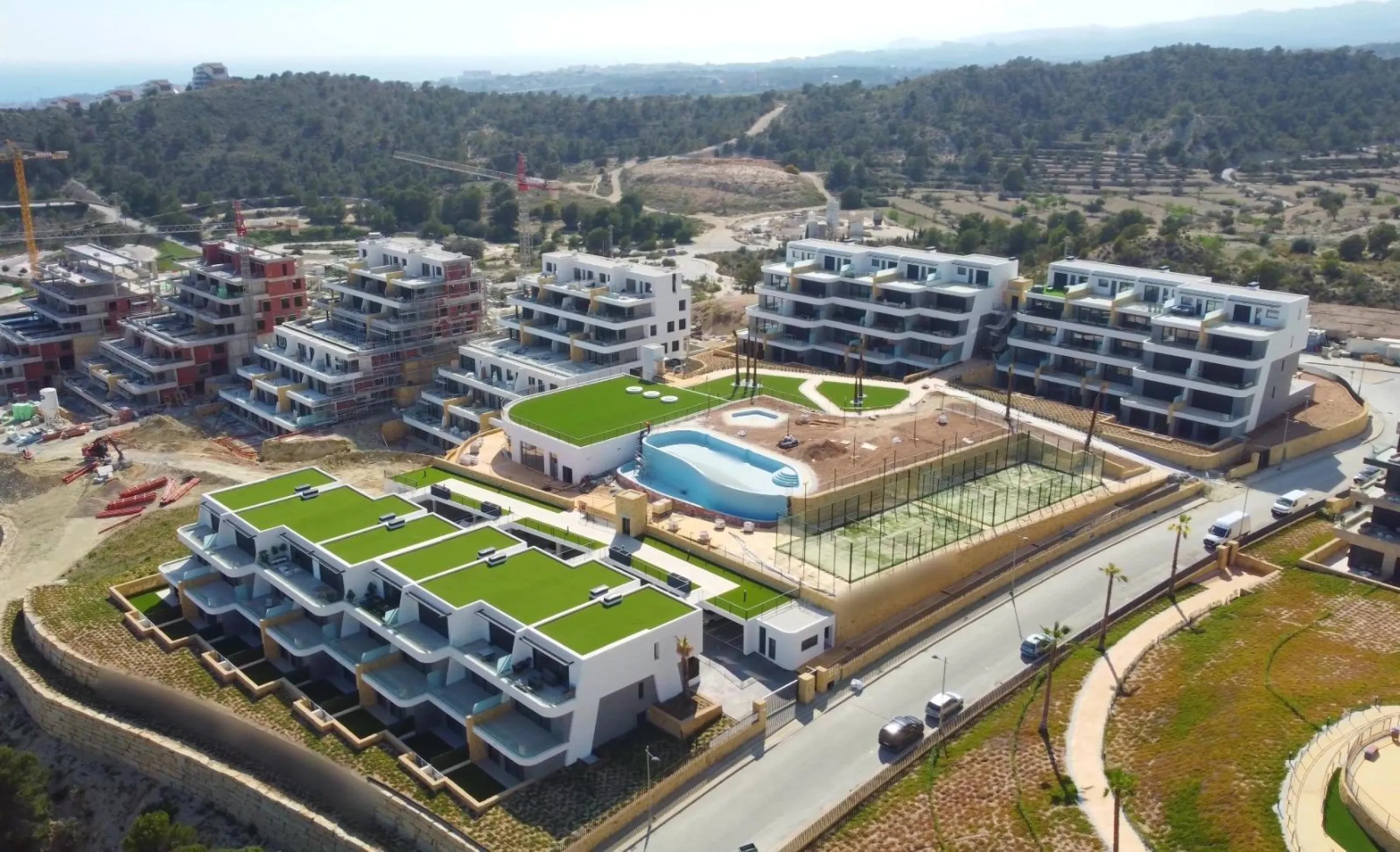 Ático Dúplex de Lujo en Finestrat con Vistas Espectaculares al Mar 🌴