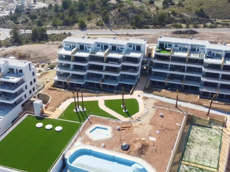 Ático Dúplex de Lujo en Finestrat con Vistas Espectaculares al Mar 🌴