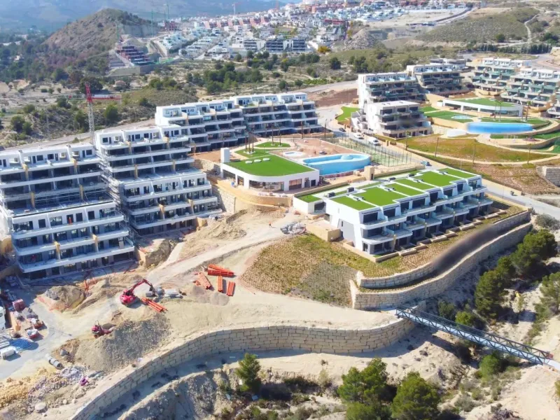 Ático Dúplex de Lujo en Finestrat con Vistas Espectaculares al Mar 🌴