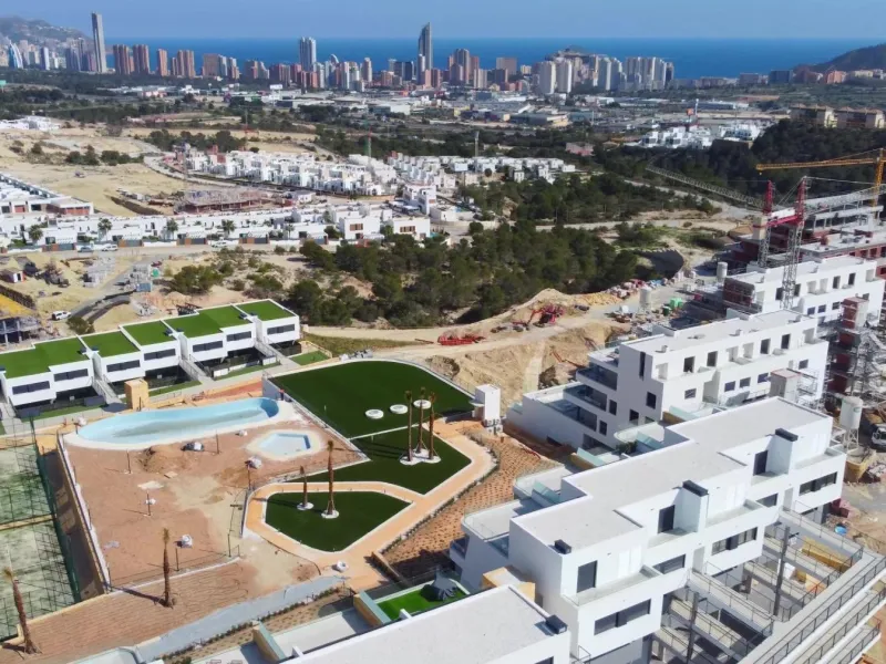 Ático Dúplex de Lujo en Finestrat con Vistas Espectaculares al Mar 🌴