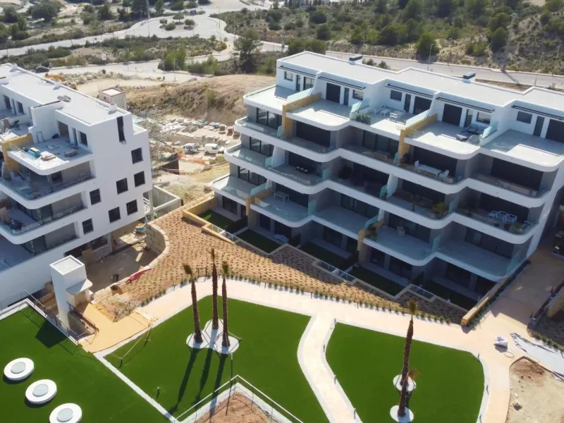 Ático Dúplex de Lujo en Finestrat con Vistas Espectaculares al Mar 🌴