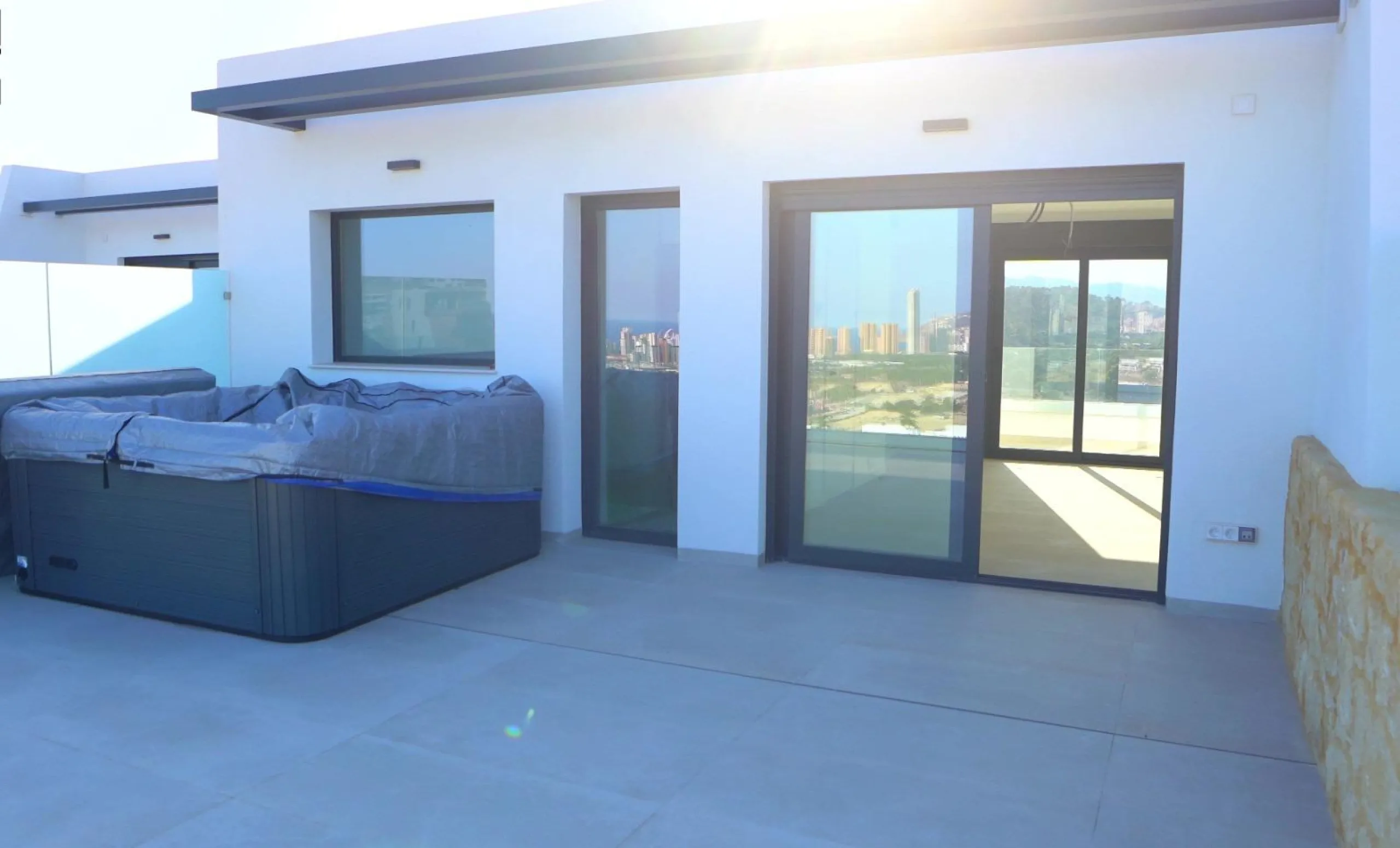 Ático Dúplex de Lujo en Finestrat con Vistas Espectaculares al Mar 🌴