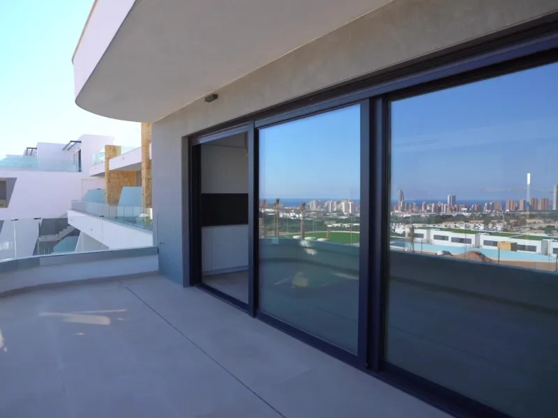 Ático Dúplex de Lujo en Finestrat con Vistas Espectaculares al Mar 🌴