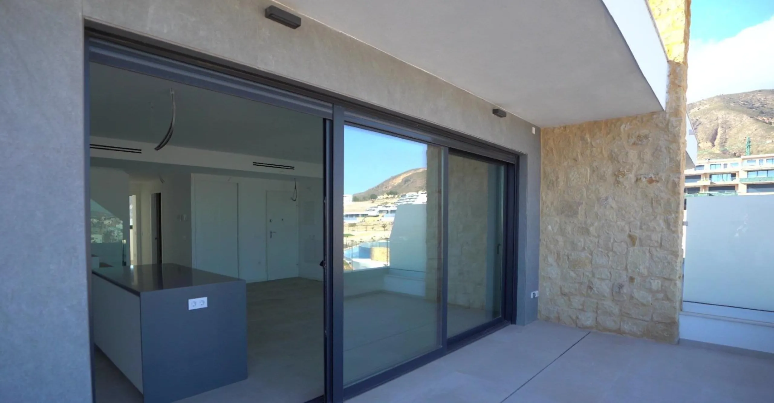 Ático Dúplex de Lujo en Finestrat con Vistas Espectaculares al Mar 🌴