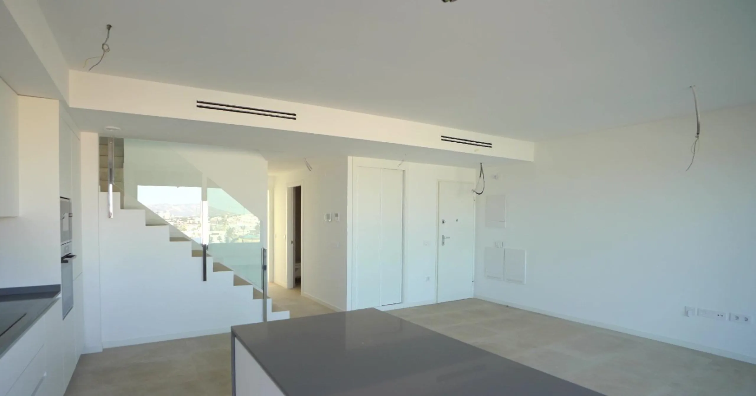 Ático Dúplex de Lujo en Finestrat con Vistas Espectaculares al Mar 🌴