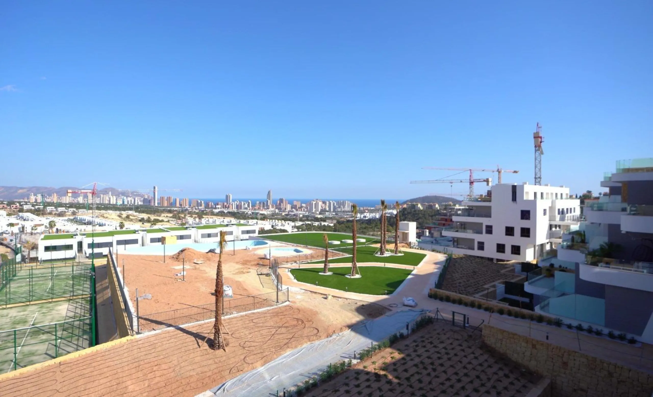 Ático Dúplex de Lujo en Finestrat con Vistas Espectaculares al Mar 🌴