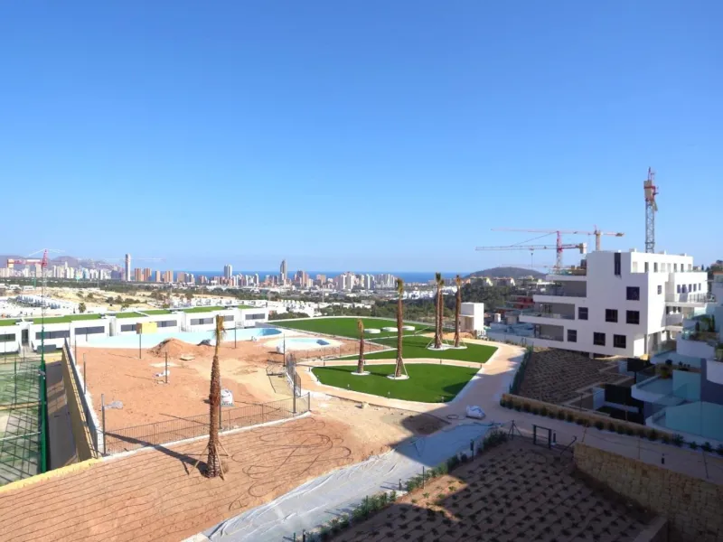 Ático Dúplex de Lujo en Finestrat con Vistas Espectaculares al Mar 🌴