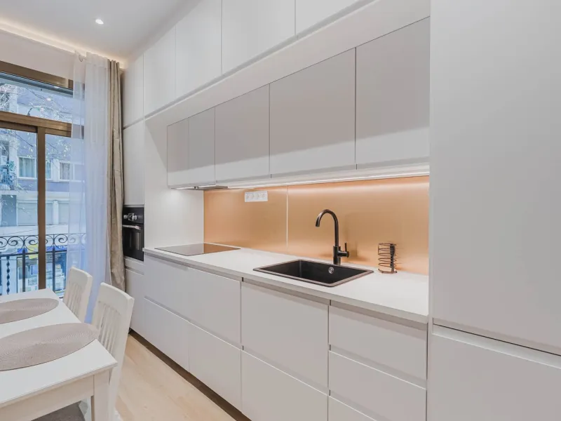 Newly Renovated Apartment with Balcony in Nova Esquerra de l’Eixample, Barcelona