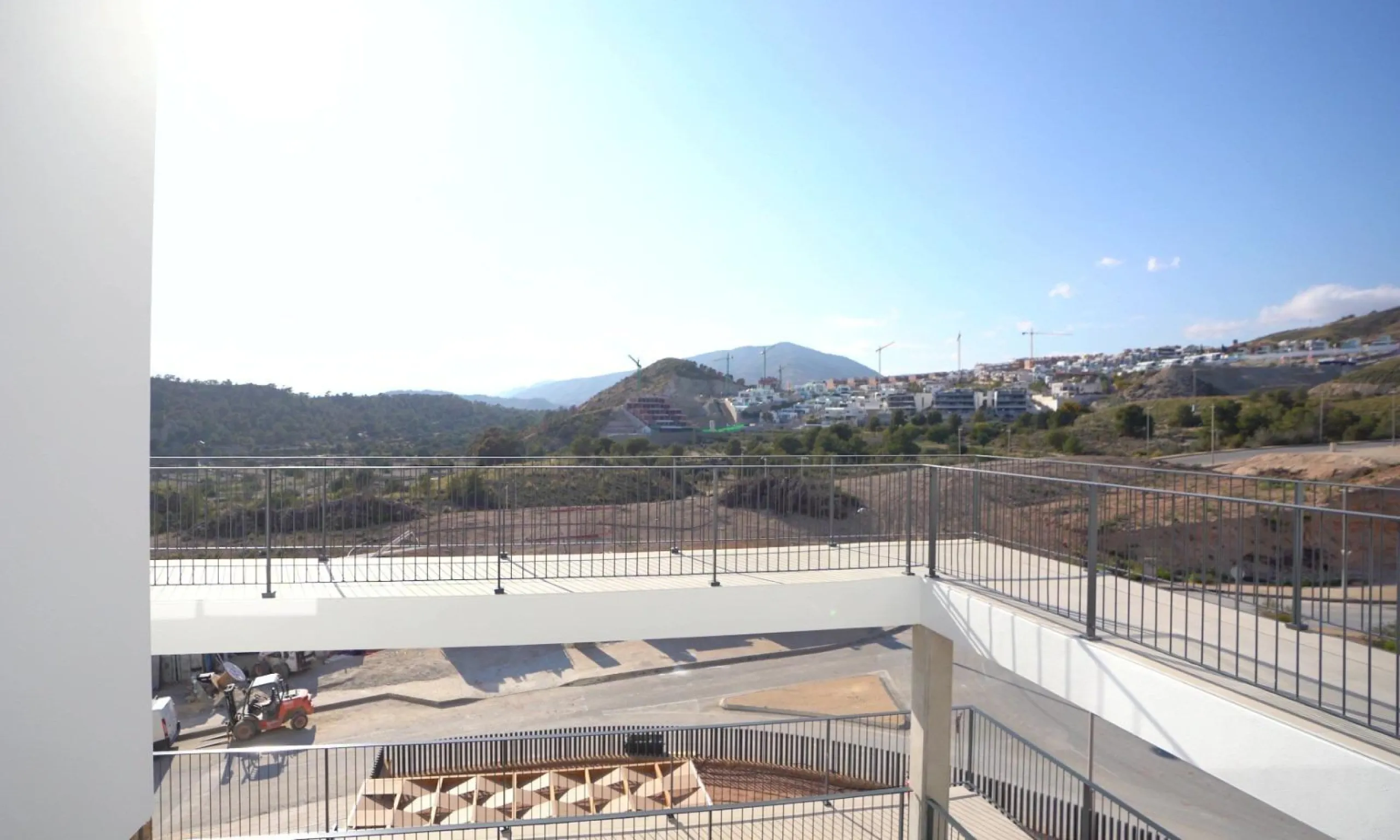 Ático Dúplex de Lujo en Finestrat con Vistas Espectaculares al Mar 🌴