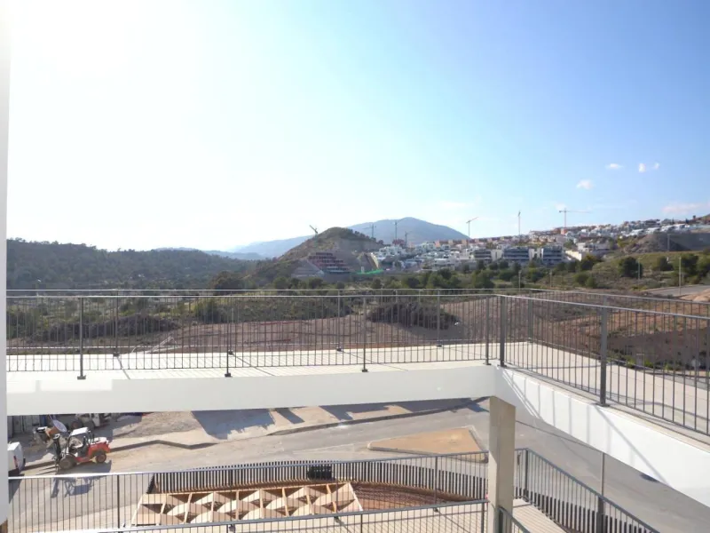 Ático Dúplex de Lujo en Finestrat con Vistas Espectaculares al Mar 🌴