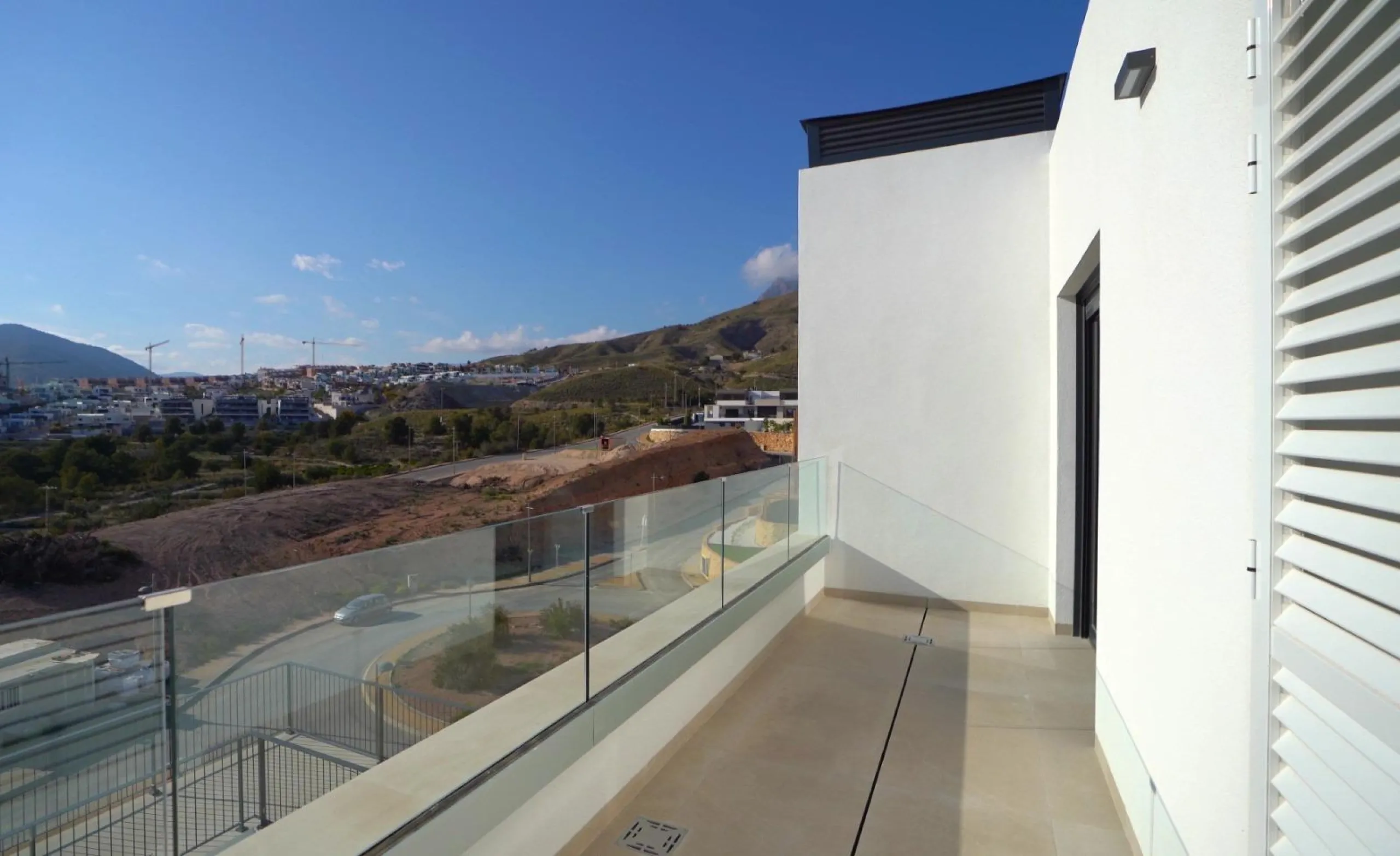 Ático Dúplex de Lujo en Finestrat con Vistas Espectaculares al Mar 🌴