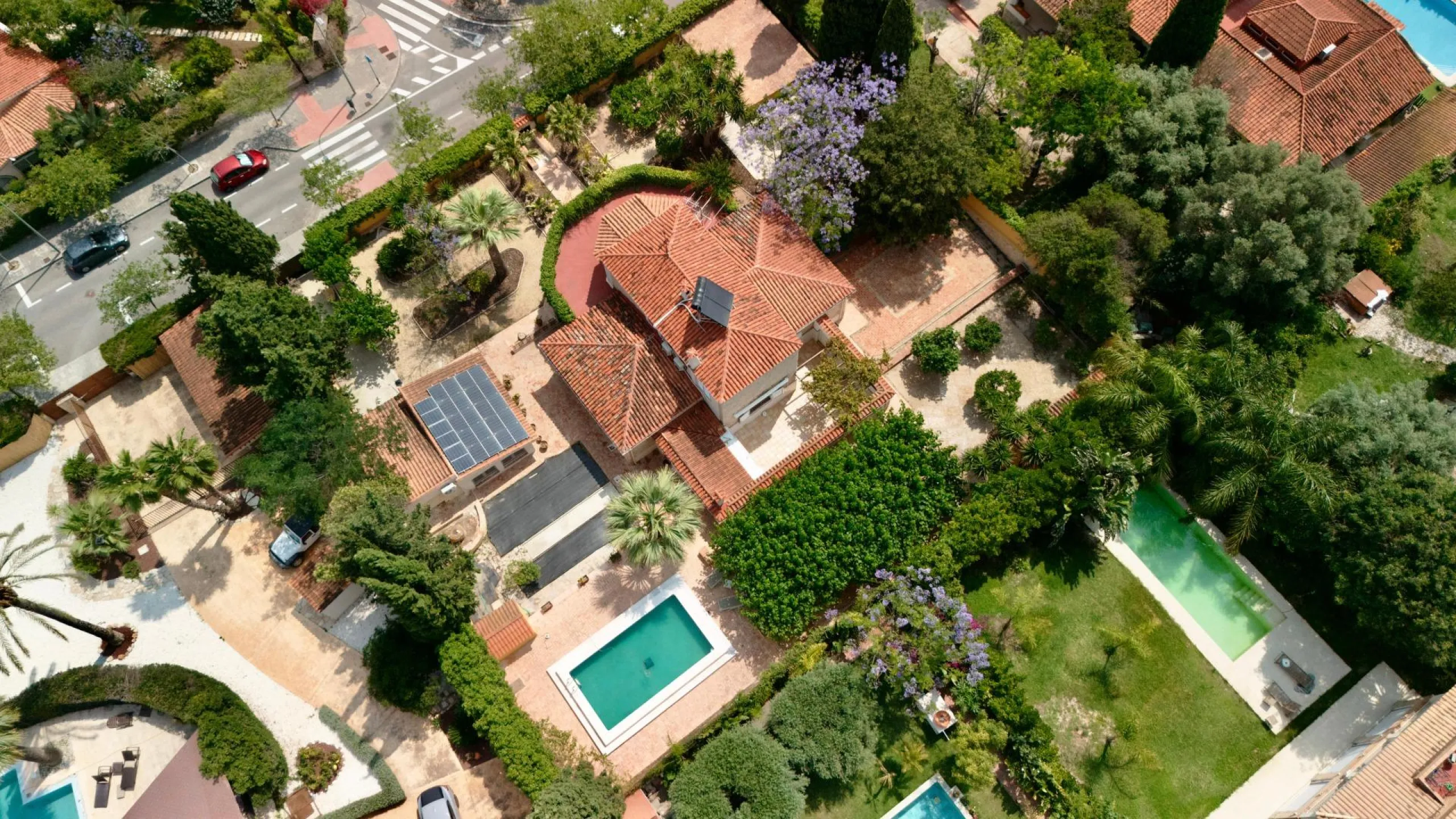 Exclusive Villa Surrounded by Nature in Alicante