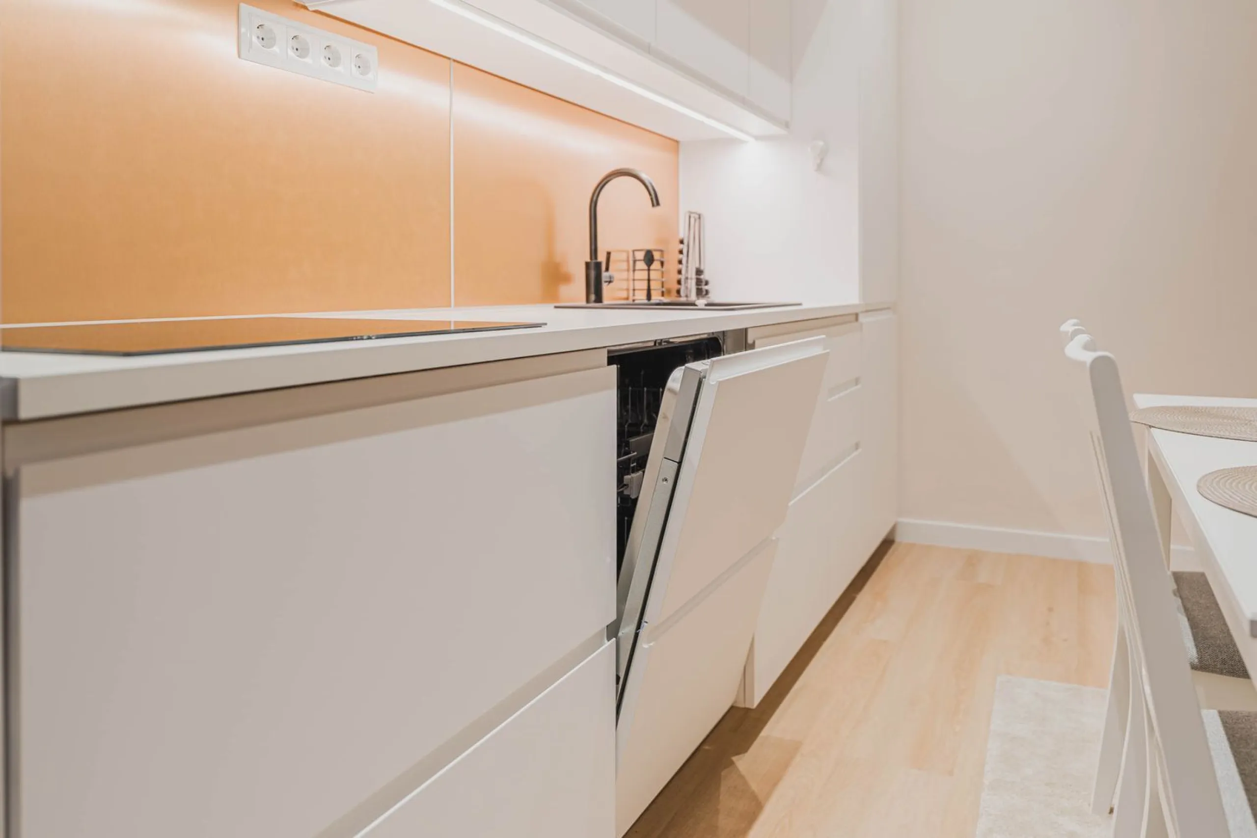 Newly Renovated Apartment with Balcony in Nova Esquerra de l’Eixample, Barcelona