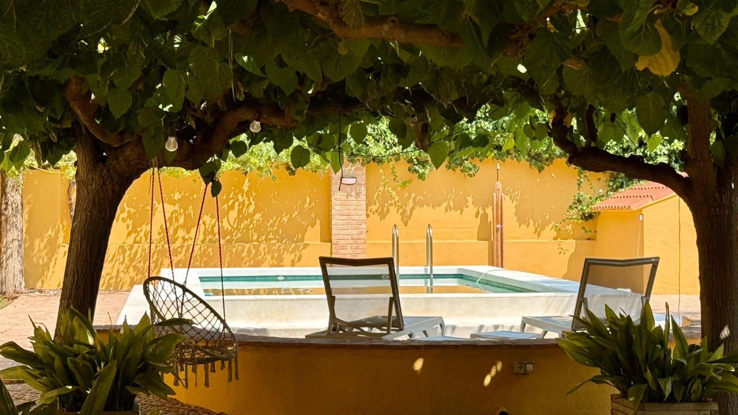 Exclusive Villa Surrounded by Nature in Alicante