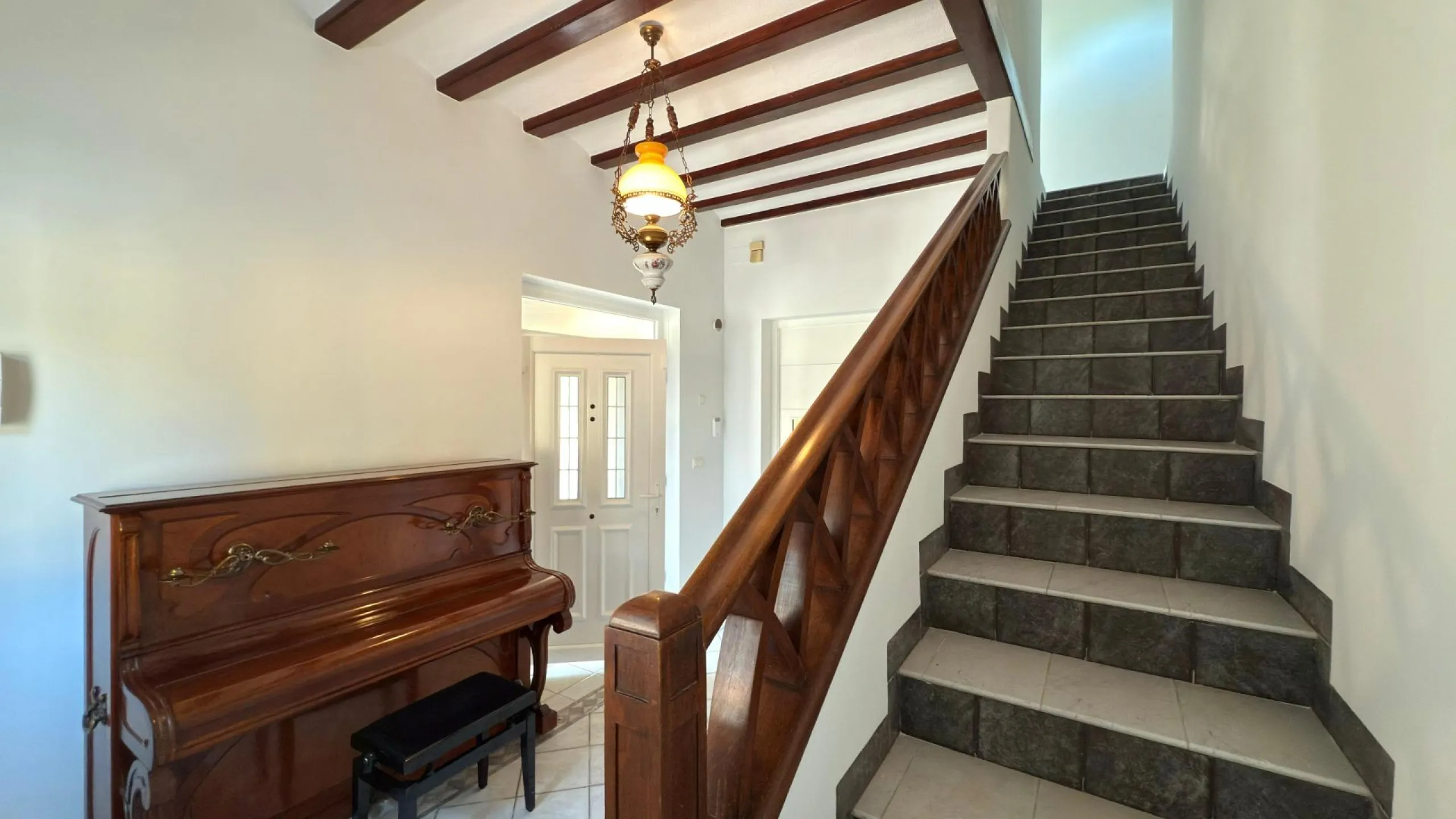 Exclusive Villa Surrounded by Nature in Alicante