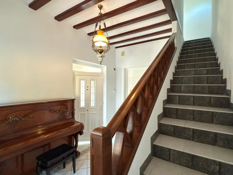 Exclusive Villa Surrounded by Nature in Alicante