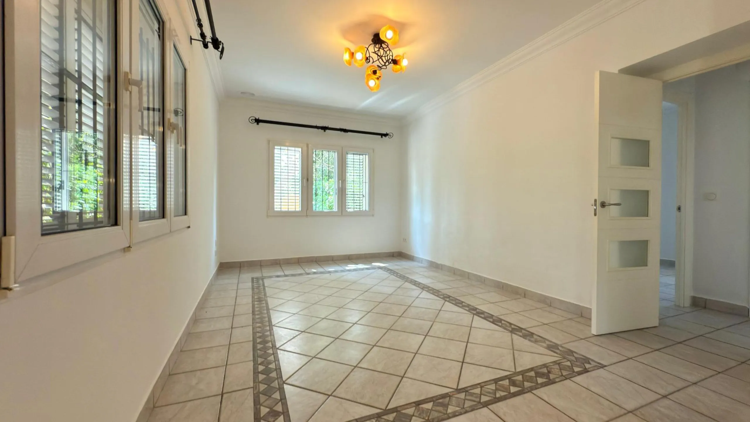 Exclusive Villa Surrounded by Nature in Alicante