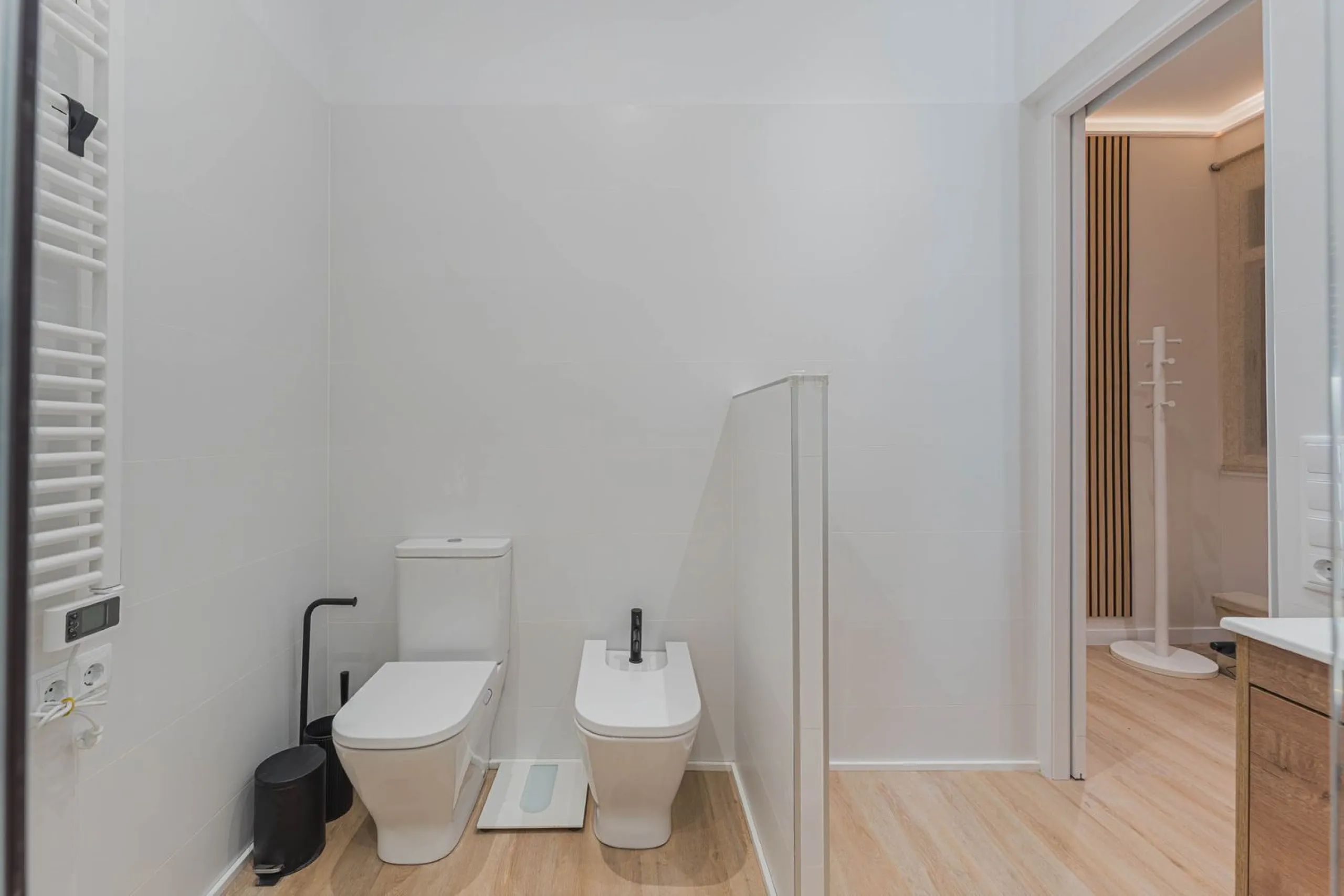 Newly Renovated Apartment with Balcony in Nova Esquerra de l’Eixample, Barcelona