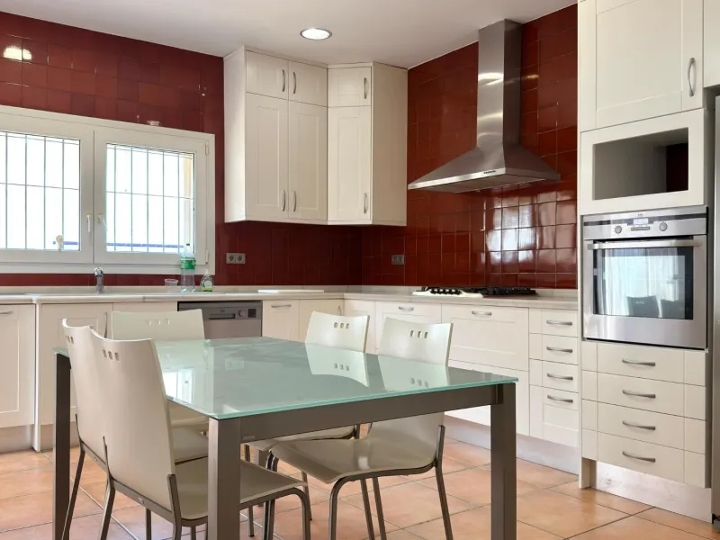 Exclusive Villa Surrounded by Nature in Alicante