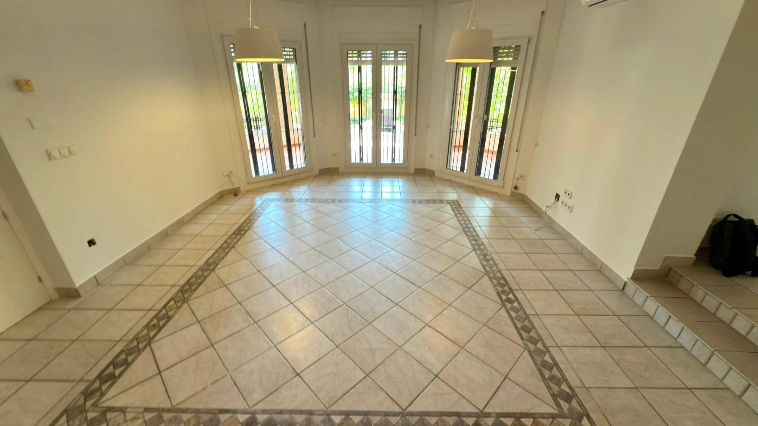 Exclusive Villa Surrounded by Nature in Alicante