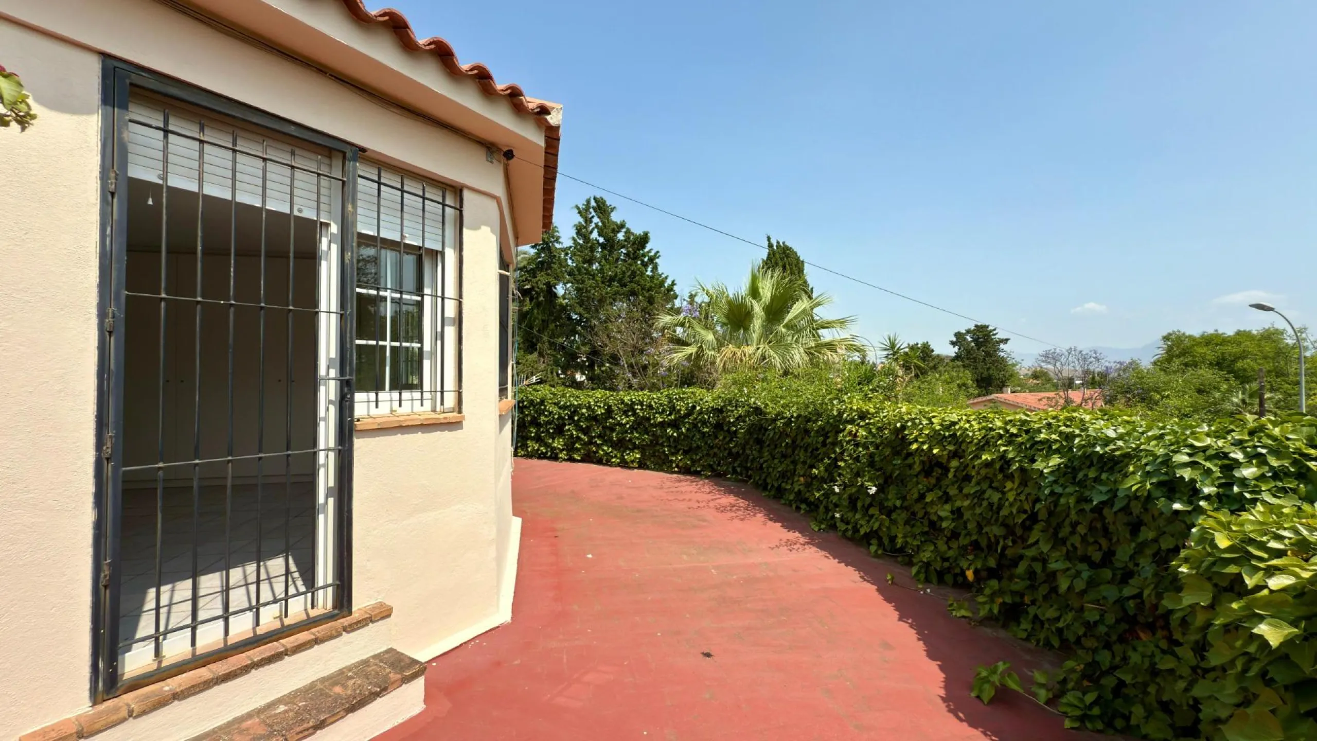 Exclusive Villa Surrounded by Nature in Alicante