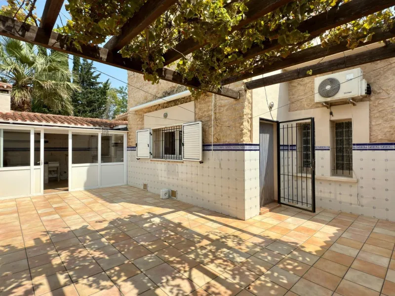 Exclusive Villa Surrounded by Nature in Alicante