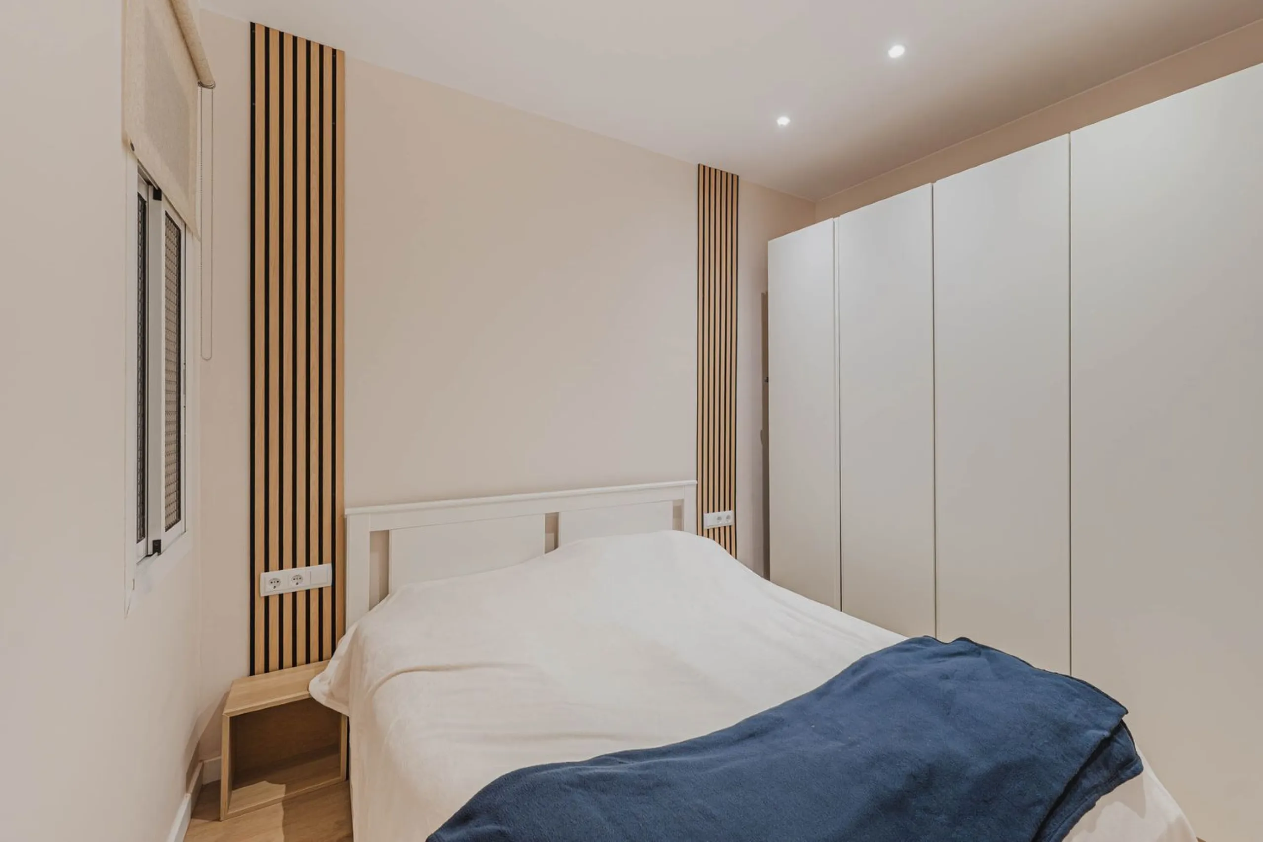 Newly Renovated Apartment with Balcony in Nova Esquerra de l’Eixample, Barcelona