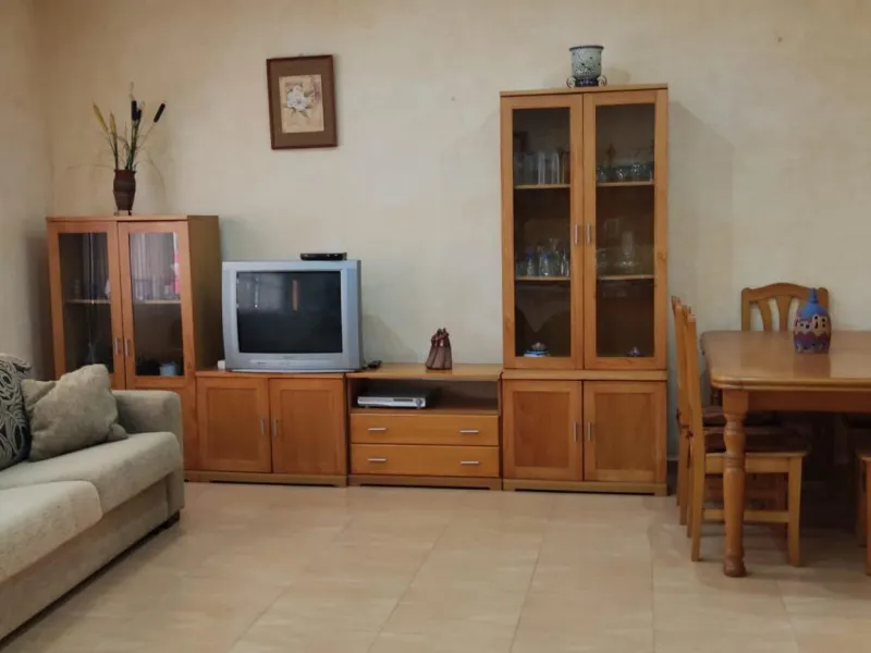 House in the Center of Torrevieja: Comfort and Proximity to the Beach with 3 Bedrooms and 2 Bathrooms