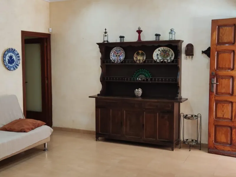 Casa en el Centro de Torrevieja: Comodidad y Cercanía a la Playa 3 hab 2 baños