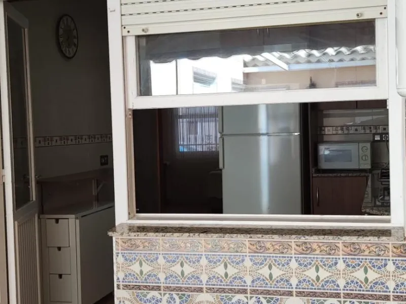 Casa en el Centro de Torrevieja: Comodidad y Cercanía a la Playa 3 hab 2 baños