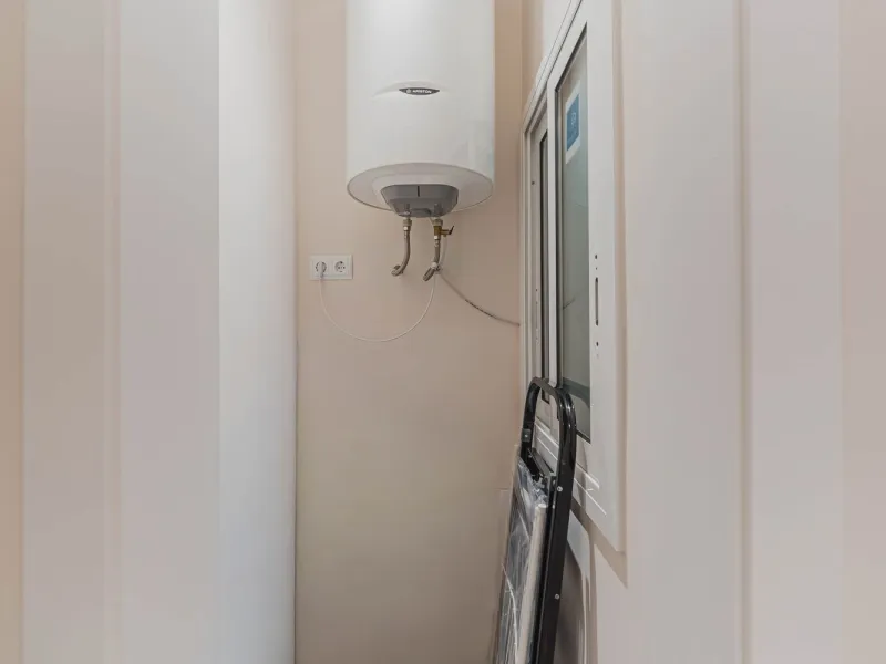 Newly Renovated Apartment with Balcony in Nova Esquerra de l’Eixample, Barcelona
