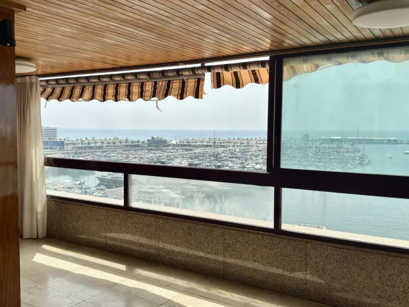 Ático de Lujo con Vistas Espectaculares en la Explanada de España, Alicante