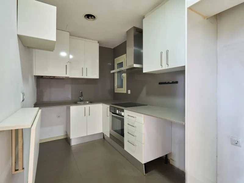 Renovated Charming Apartment in Eixample, Barcelona