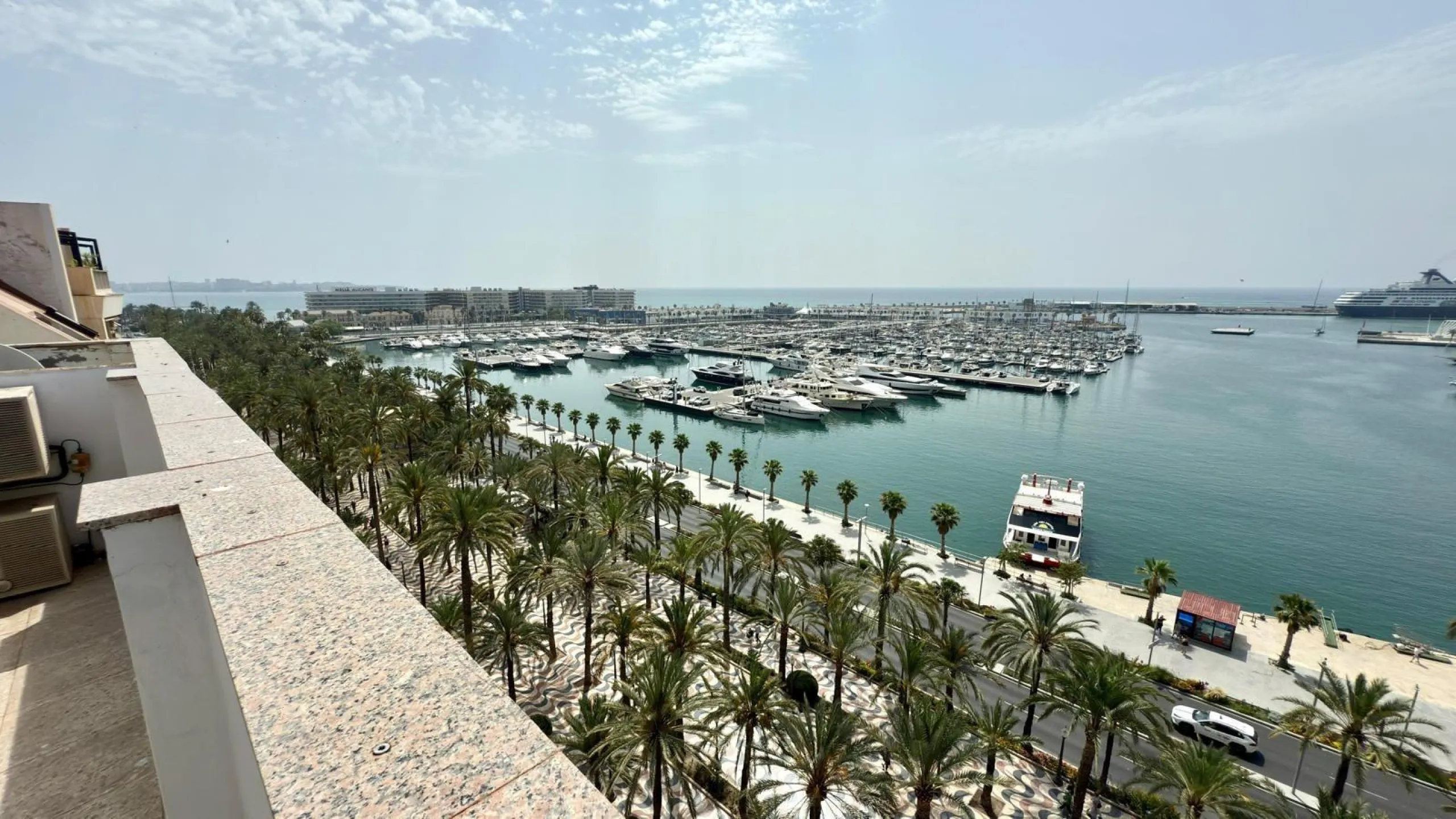 Ático de Lujo con Vistas Espectaculares en la Explanada de España, Alicante