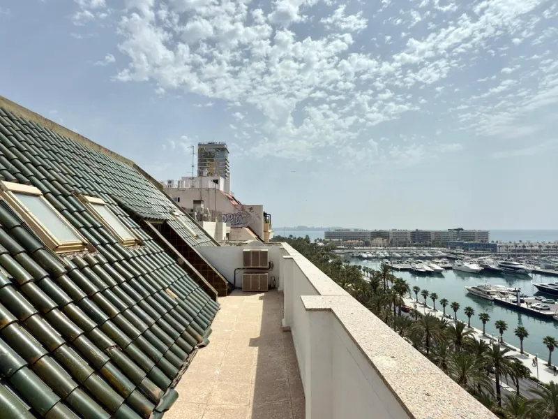 Ático de Lujo con Vistas Espectaculares en la Explanada de España, Alicante