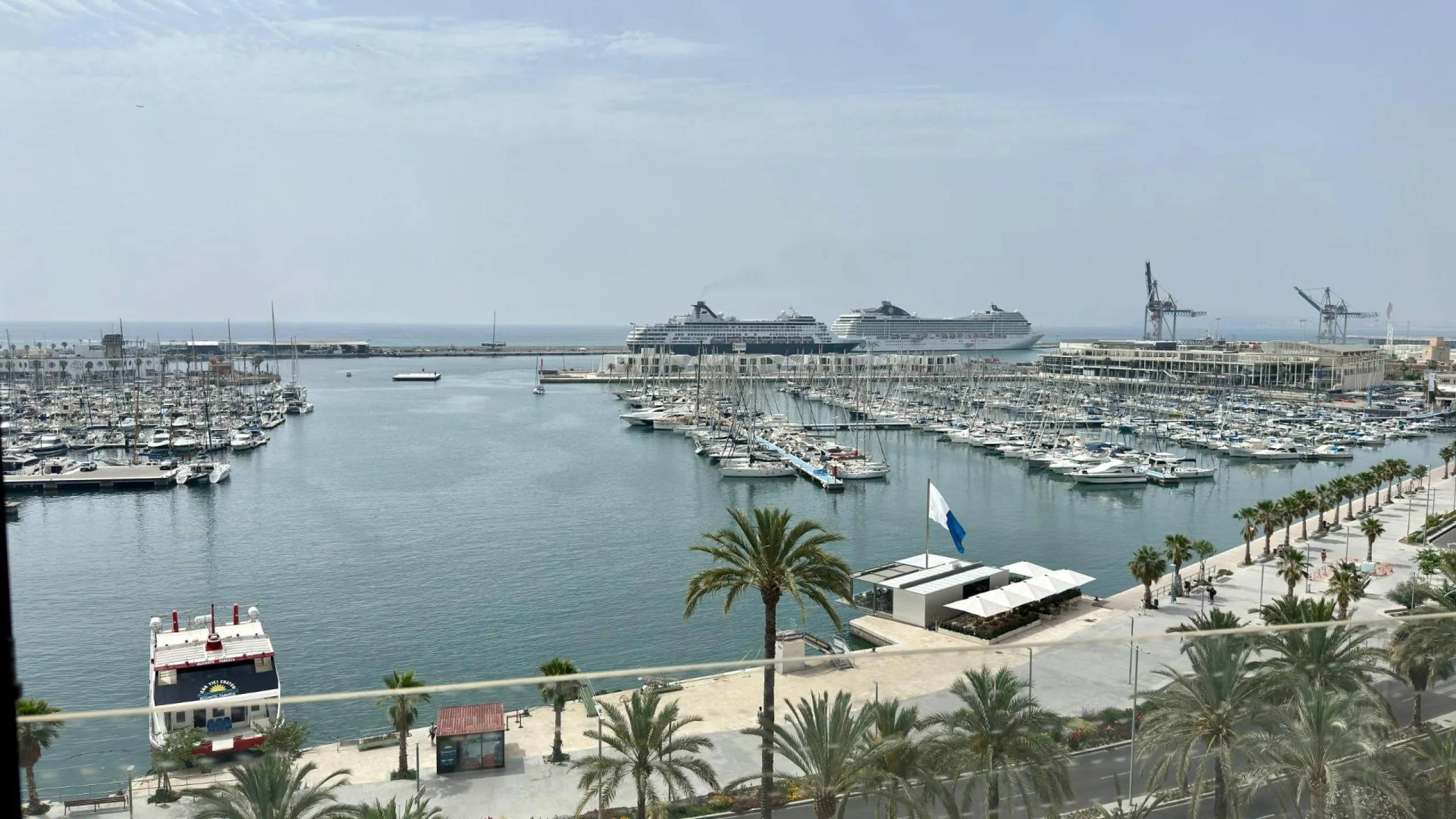 Ático de Lujo con Vistas Espectaculares en la Explanada de España, Alicante
