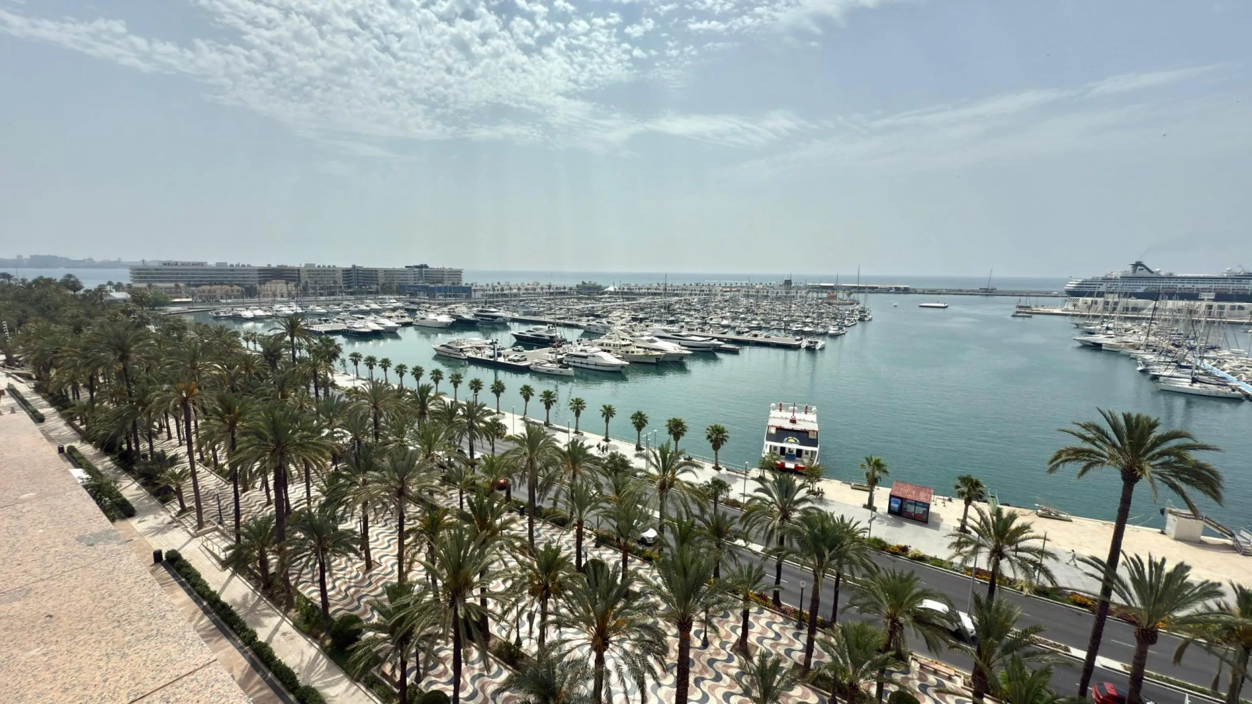 Ático de Lujo con Vistas Espectaculares en la Explanada de España, Alicante