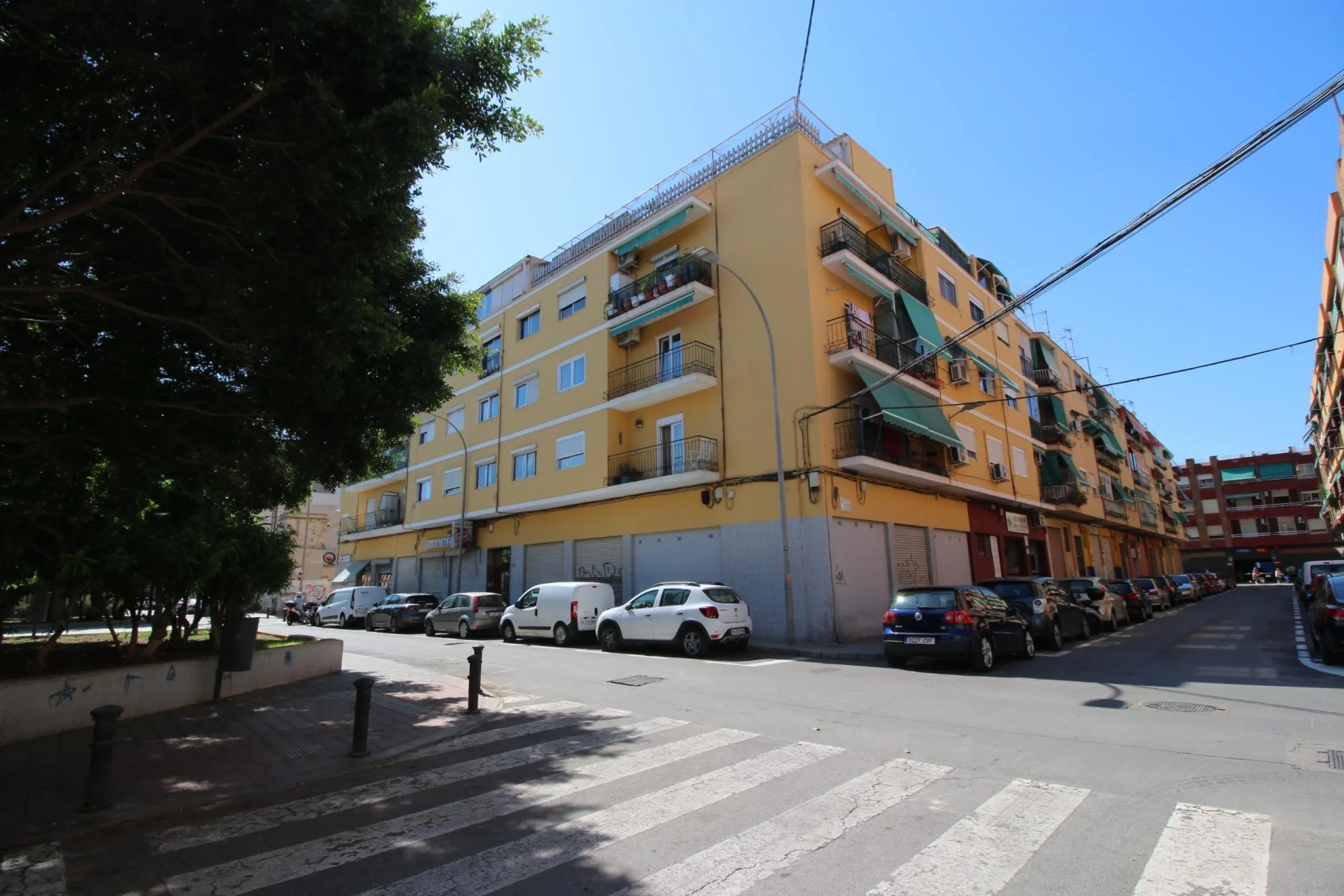 VIVIENDA OKUPADA SIN POSIBILIDAD DE VISITA.