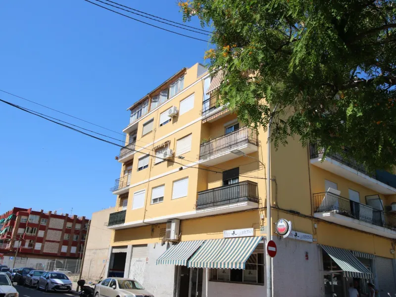 VIVIENDA OKUPADA SIN POSIBILIDAD DE VISITA.