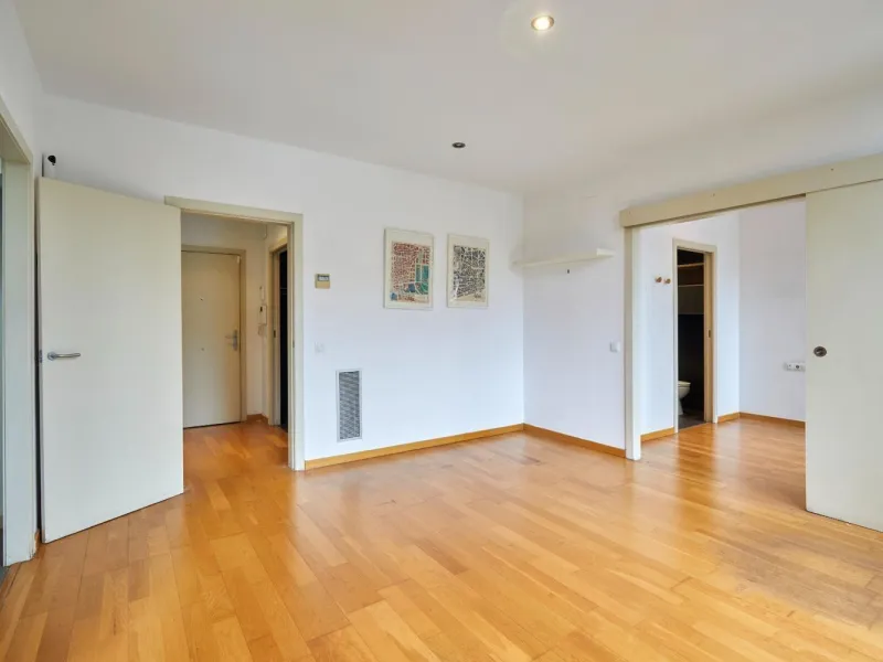Renovated Charming Apartment in Eixample, Barcelona