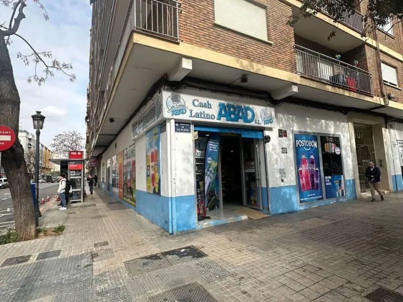 Commercial Premises for Sale in One of the Best Areas of Valencia