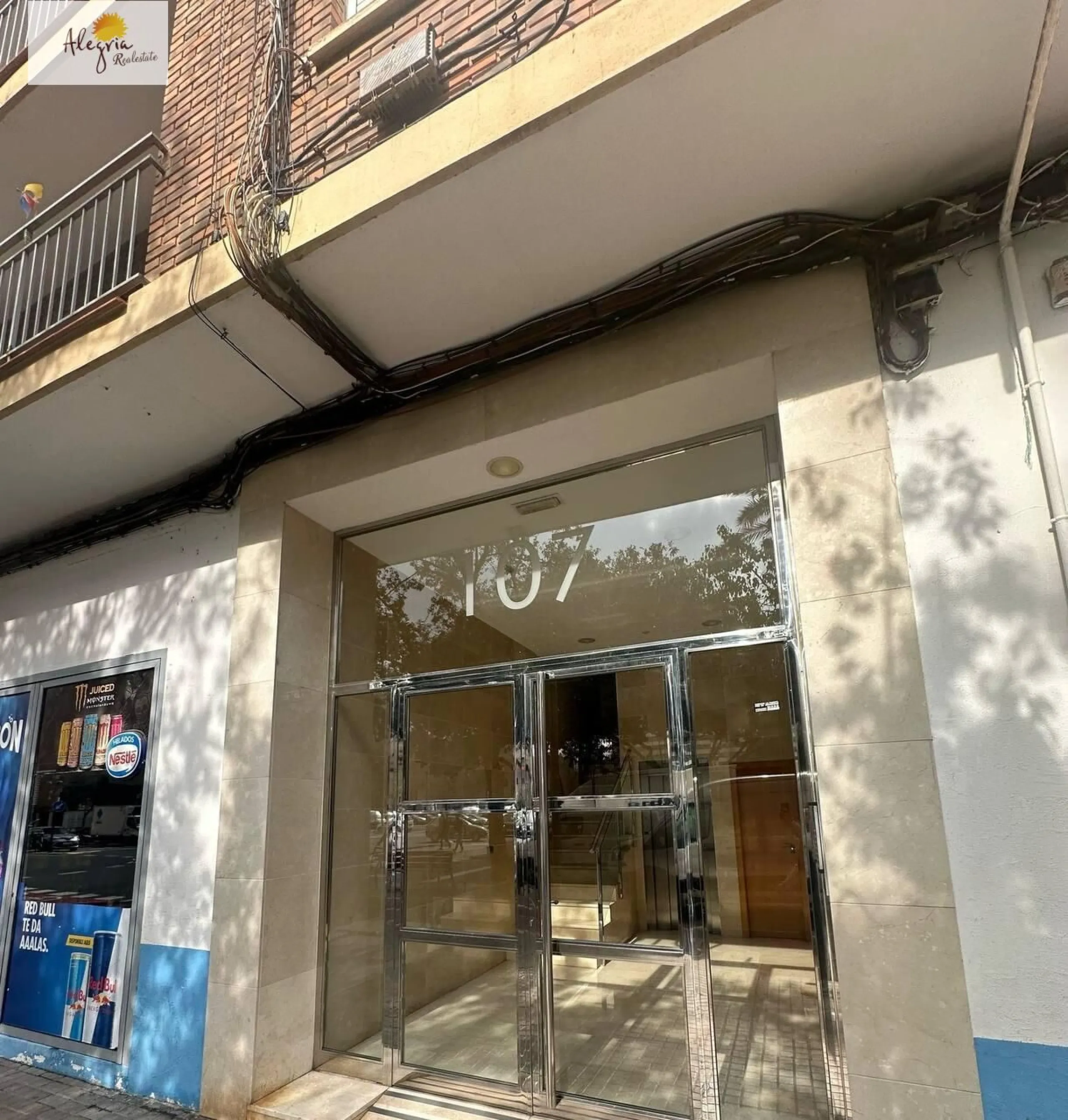 Commercial Premises for Sale in One of the Best Areas of Valencia