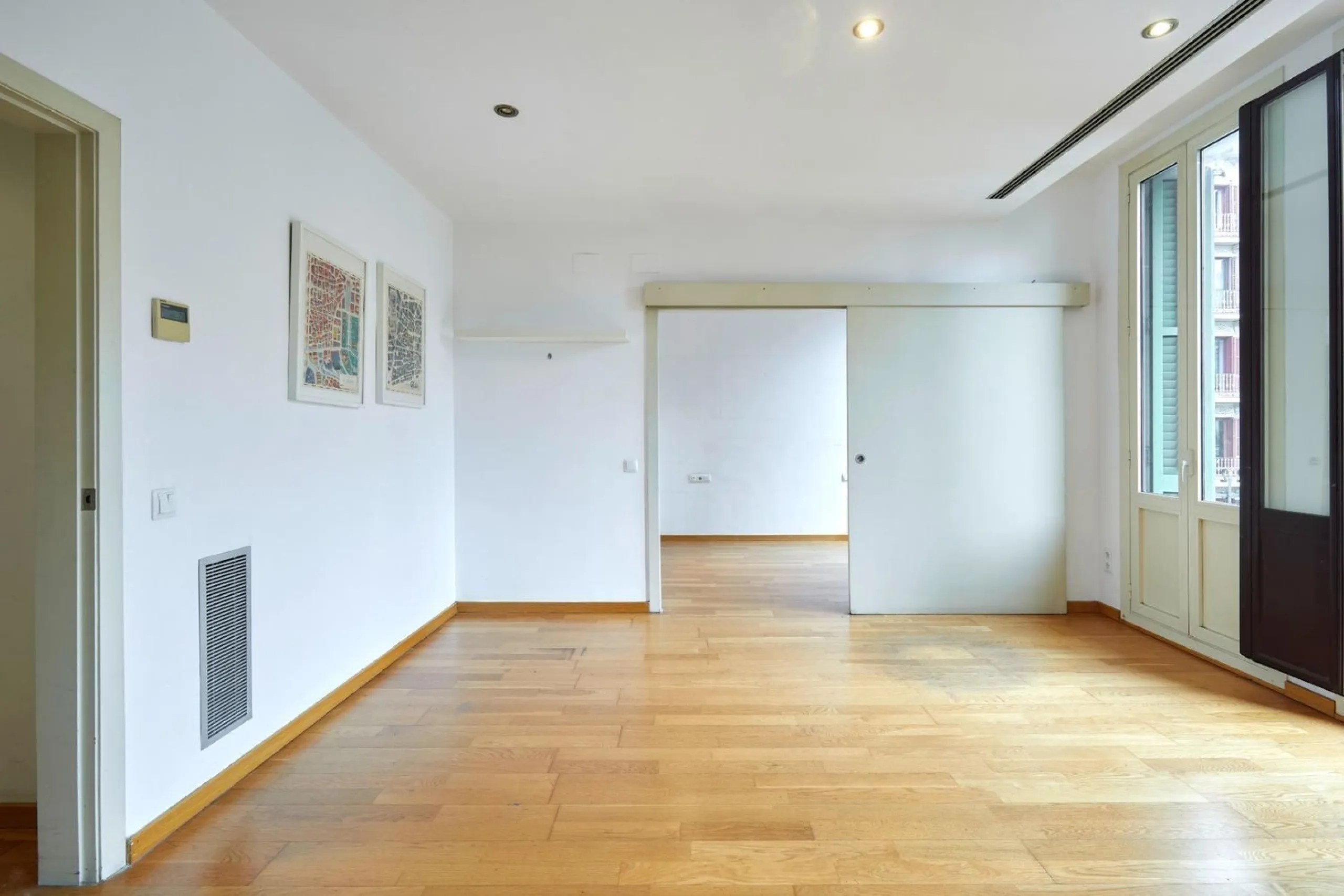 Renovated Charming Apartment in Eixample, Barcelona