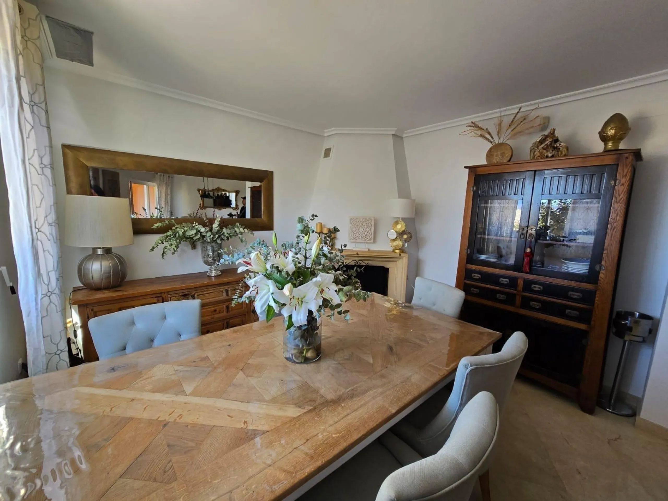 EXCLUSIVO CHALET ADOSADO EN CABO HUERTAS A TAN SOLO 5 MINUTOS DE LA ARENA