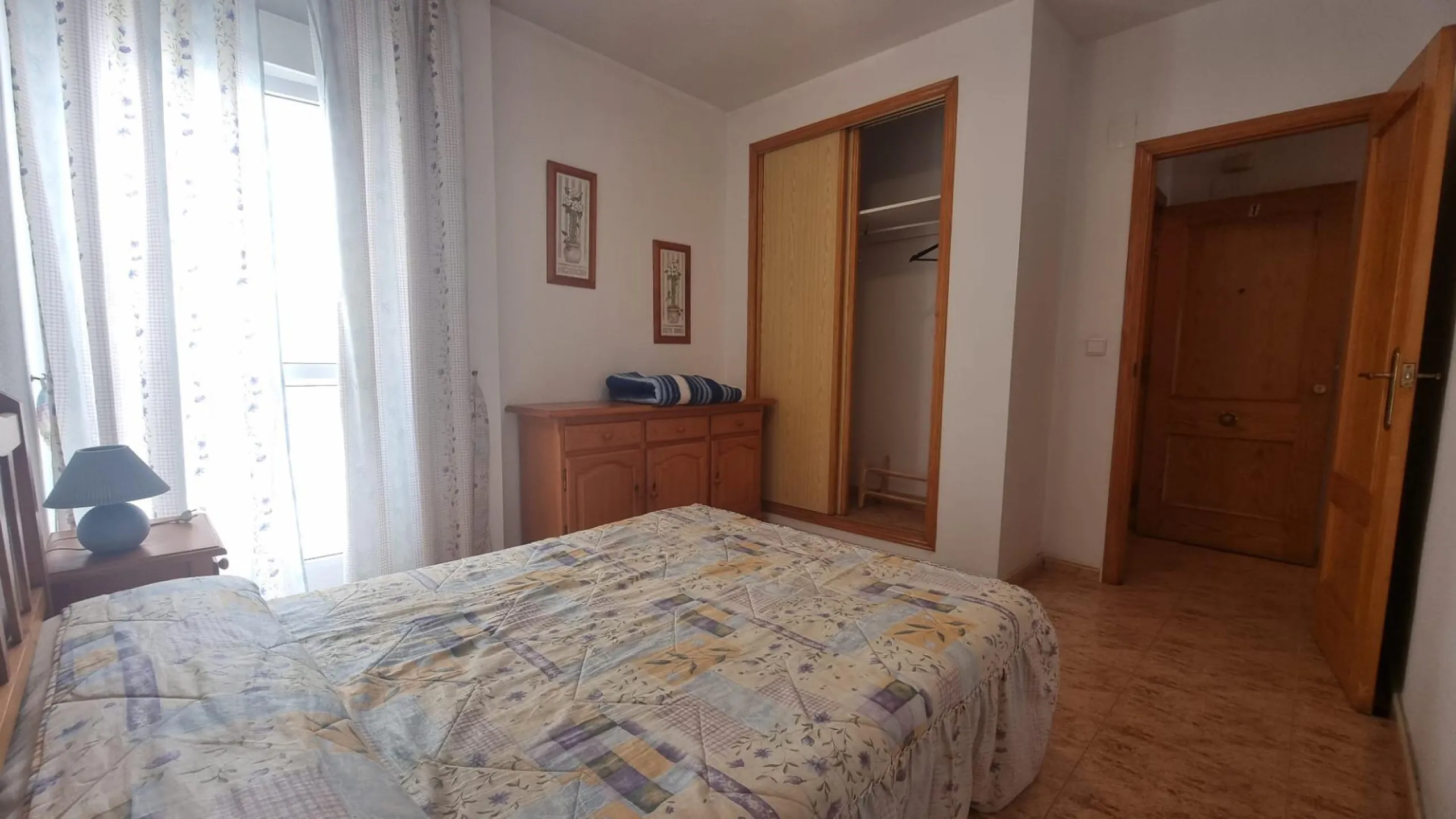 Apartamento semi-nuevo en la zona mas demandada de Torrevieja !
