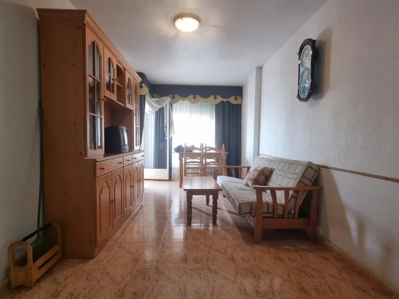 Apartamento semi-nuevo en la zona mas demandada de Torrevieja !