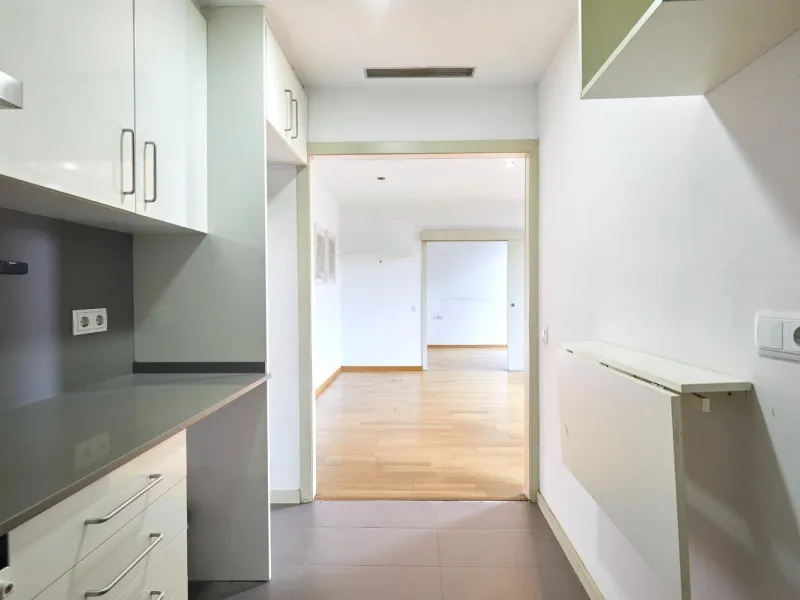 Renovated Charming Apartment in Eixample, Barcelona