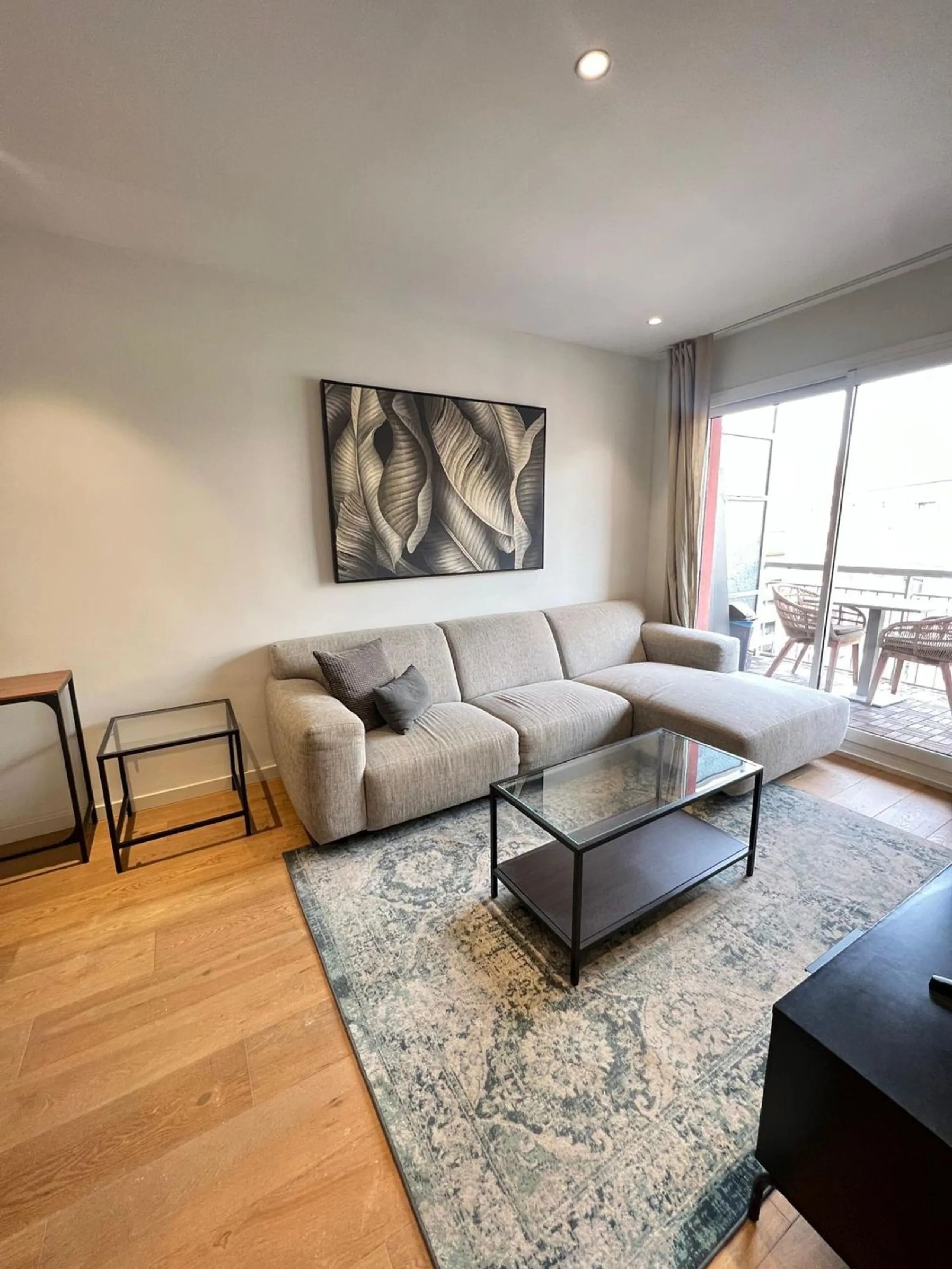Apartamento en Entenca/Corsega – Diseño y Confort en el Centro de Barcelona