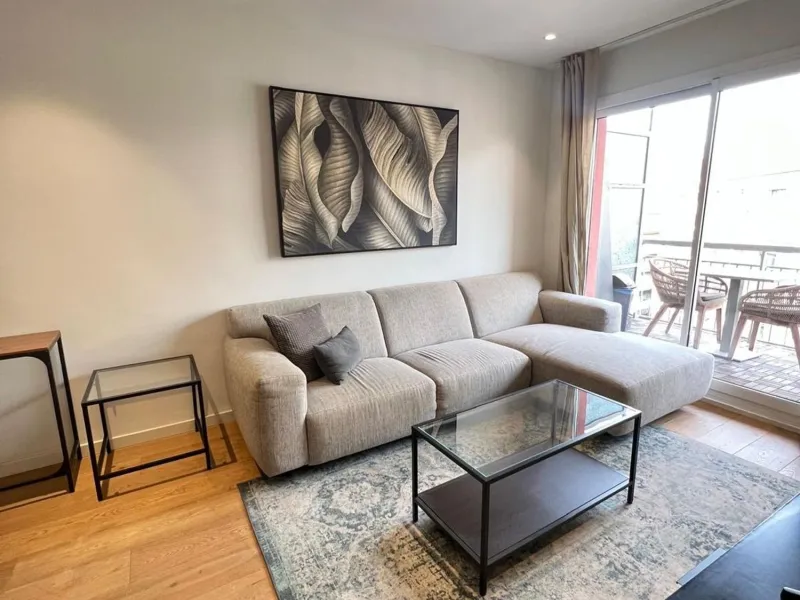 Apartamento en Entenca/Corsega – Diseño y Confort en el Centro de Barcelona